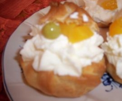 René s.Brandteig-Windbeutel mit Sahne Obst...