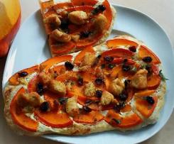 Kürbisfladen mit Hähnchen und Salbei