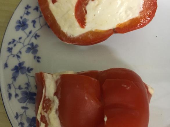 Paprikaschoten mit Frischkäse