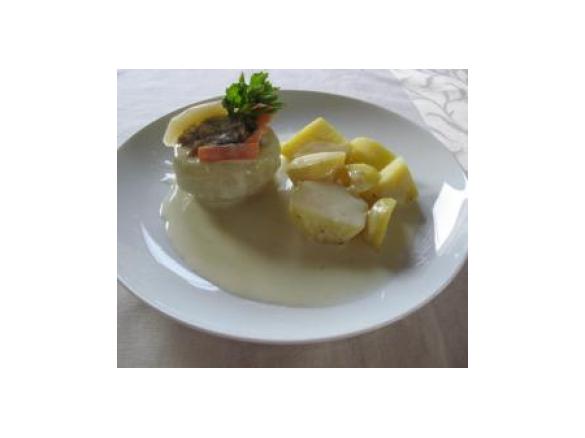 Kohlrabi, mit Gemüse und Hähnchenbrust gefüllt