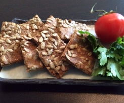 Petras Variation von Paleo//low carb gluten frei Knäckebrot