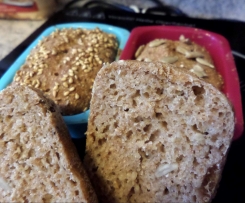Vollkorn-Brot-Brötchen