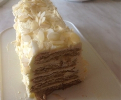 Buttercreme-Nusstorte