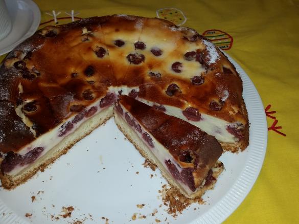 Quark-Kirsch-Kuchen