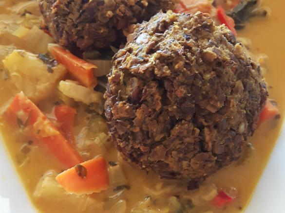 Gemüsecurry mit Linsenbratlinge