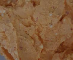 Feta- oder Schafskäseaufstrich Dip mit Ajvar