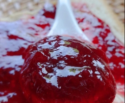 beschwipste Himbeer-Konfitüre und vor allem: Himbeer-Likör