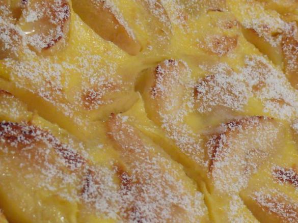 Backofen-Pfannkuchen mit Apfel