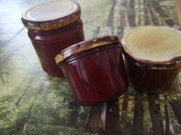 Zwetschgenmarmelade mit Fruchtfleisch