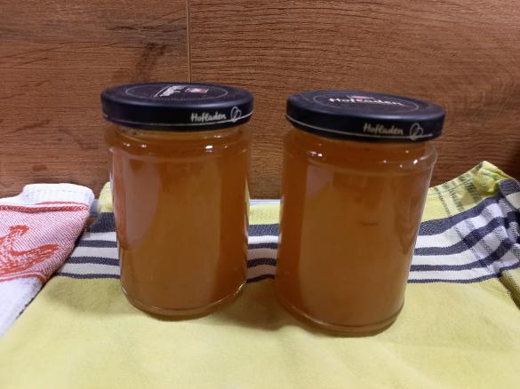 Fruchtiges Apfel-Gelee mit Vanille & Zimt