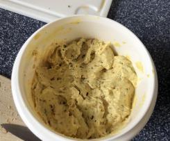 Brotaufstrich mit Kurkuma, Datteln und Ingwer