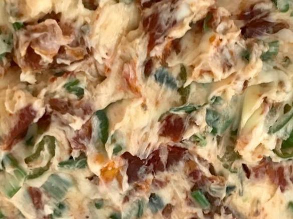 Kräuterbutter mit getrockneten Tomaten