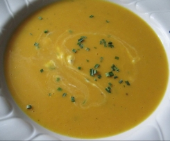 Möhren-Orangen-Suppe
