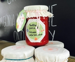 Erdbeerkonfitüre  mit weißer Schokolade