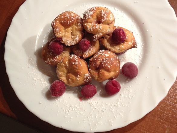 Mini Cheescakes mit Kirschen Low Carb