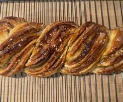 Variation Saftiger Nusszopf