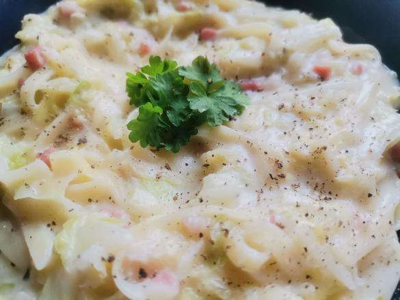 Cremige Wirsingnudeln all in one