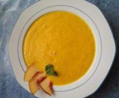Möhren-Nektarinen-Suppe - veganes Gericht