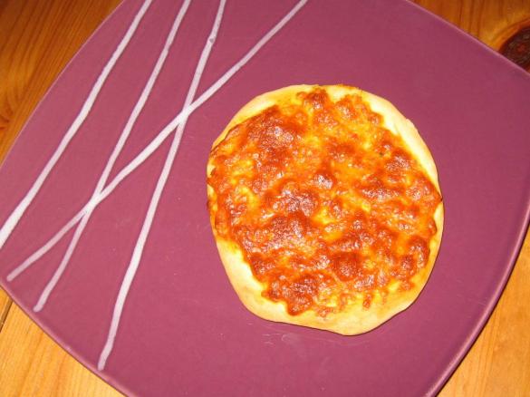 Tomaten-Mozzarella-Fladen