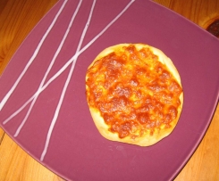 Tomaten-Mozzarella-Fladen