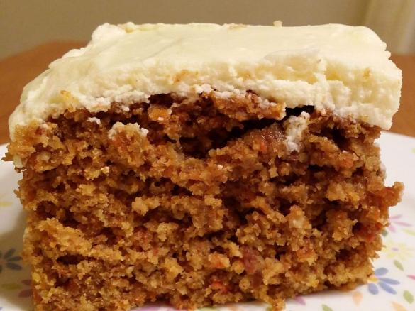 Kürbis-Apfel-Kuchen mit Cream Cheese Frosting