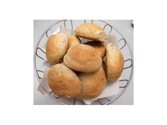 Haselnuß-Dinkelbrötchen