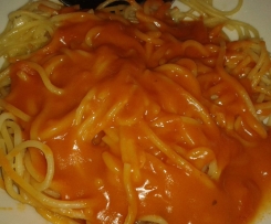 Lieblings-Tomatensoße (aus Kindheitstagen)