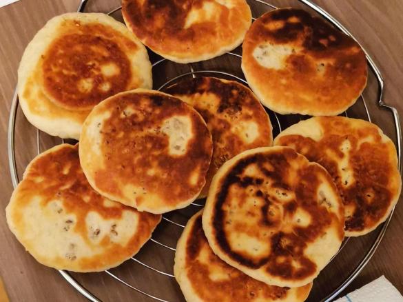 Hotteok (Hoddeok) - süße gefüllte koreanische Pancakes (Streetfood)