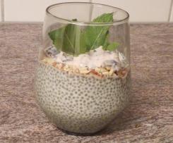 Blaubeer - Chia- Pudding mit Joghurt - LOW CARB