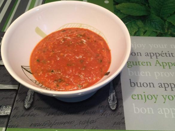 Tomatensosse mit Gemüse