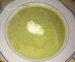 Variation Brokkolicremesuppe - Low carb