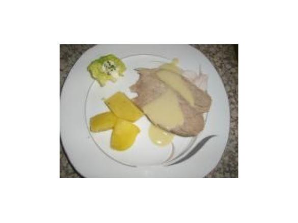 Kalbstafelspitz mit Meerrettichsauce und Kartoffeln (Sansibar Kochbuch)