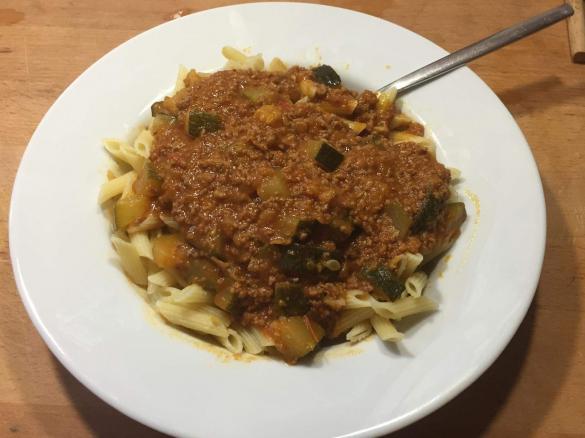 Zucchini-Tomaten-Hackfleisch-Soße