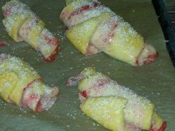 Erdbeer-Vanille Hörnchen