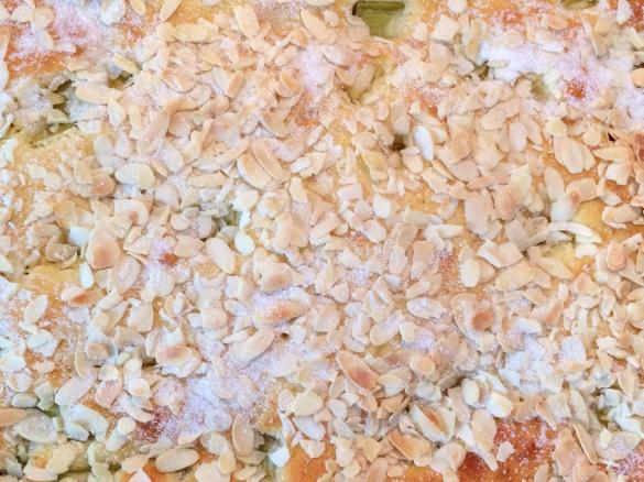 Rhabarber-Buttermilch-Kuchen