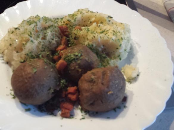 Leberknödel Sauerkraut Kartoffelpüree