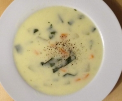 Kohlrabisuppe mit Pecorino