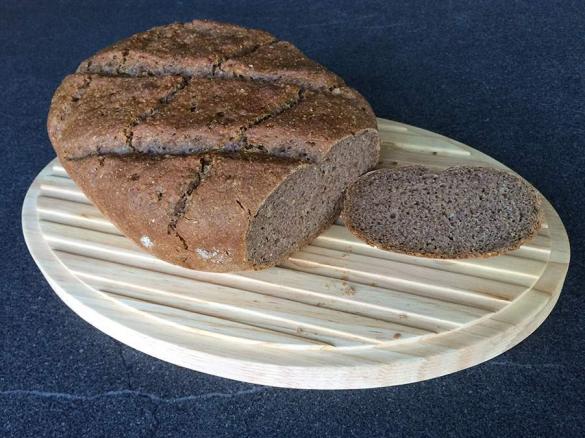 Sauerteigbrot mit Nüssen