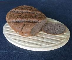 Sauerteigbrot mit Nüssen