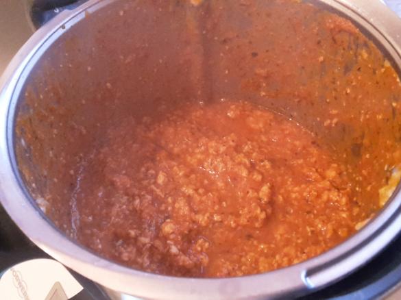 Hähnchen-Bolognese-Soße (Var. von Thermifees stückiger Bolognesesoße)