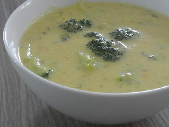 Cheesy Brokkoli Soup