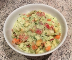 Tutti-Frutti-Weißkohl Salat mit Knoblauch-Kräuter-Sauce