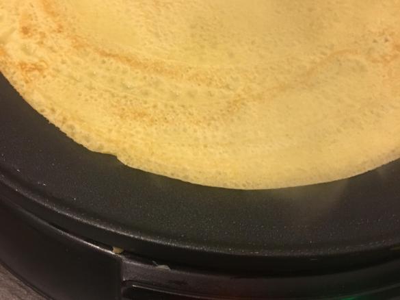 Palatschinken (richtig lecker und gummig)