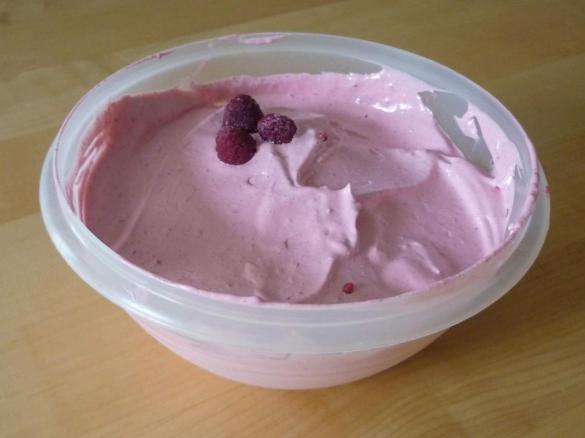 Himbeer-Eis ohne Sahne