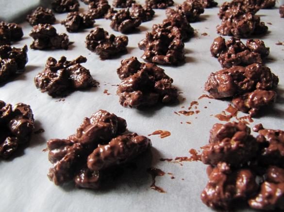 Walnuss-Amarettini-Berge