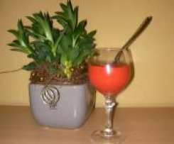 Erdbeer-Pfirsich Drink zum Start in den Morgen