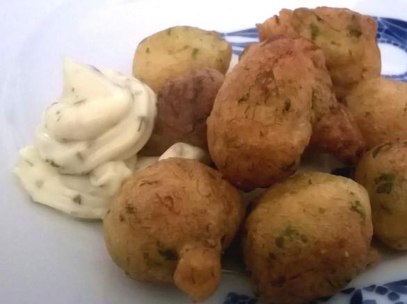 Tapas Buñuelos de Bacalao – Kabeljau-Bällchen
