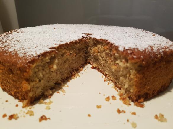 schneller & saftiger Nusskuchen