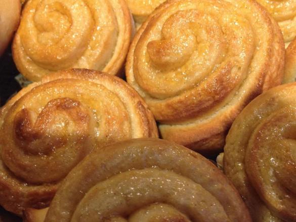 Variation von Zimtige Hefeschnecken (gefüllt mit Apfelgelee)