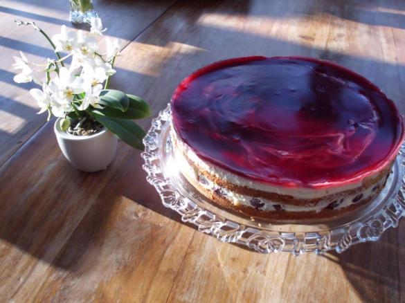 Philadelphia-Torte mit Kirschen